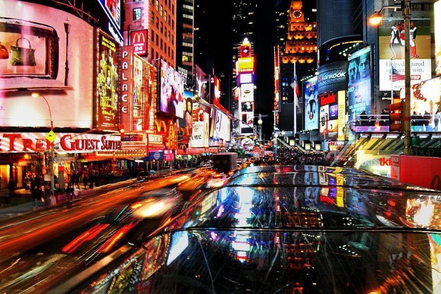 Retrado de la Sociedad de Consumo Time Square. New York